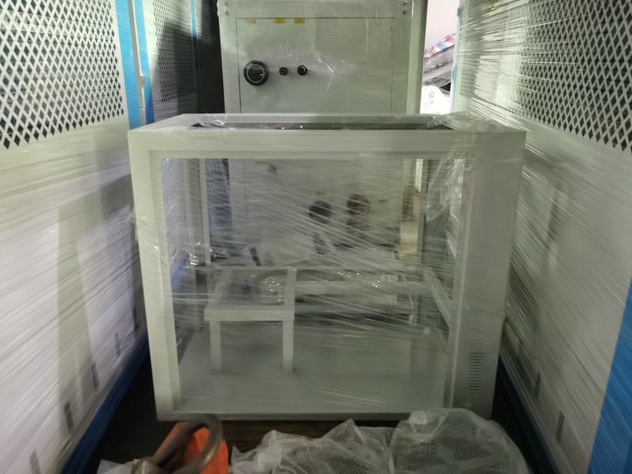 螺杆式冷水机